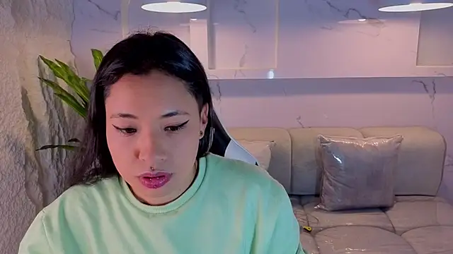 Snapshot of Hollypeyton_Tp chatting on 09-08-25, 07:57 Hollypeyton Tp online show from 09-08-25, 07:57