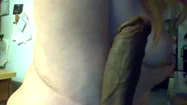 ScrawburryBBW online show from 10-27-25, 09:10