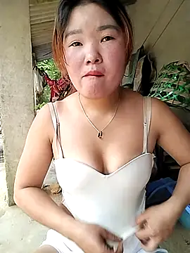 Snapshot of lylylove chatting on 05-15-26, 04:43 lylylove online show from 05-15-26, 04:43