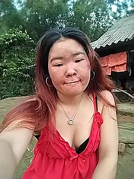 Snapshot of lylylove chatting on 05-04-26, 11:18 lylylove online show from 05-04-26, 11:18