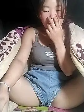 lylylove online show from 06-18-26, 01:37