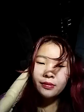 lylylove online show from 11-10-25, 12:59