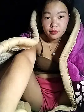 lylylove online show from 11-04-25, 09:02