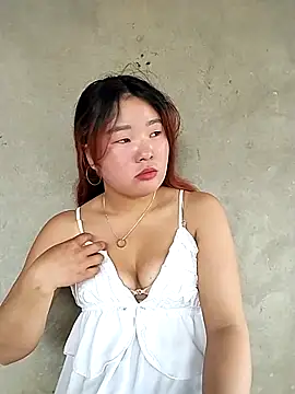 Snapshot of lylylove chatting on 05-17-26, 03:50 lylylove online show from 05-17-26, 03:50