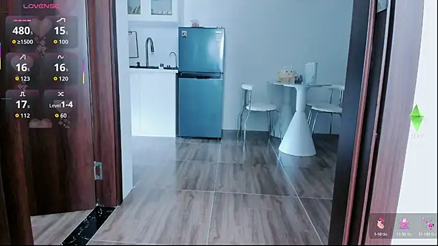 Snapshot of strawberry-ni chatting on 10-27-25, 03:18 strawberry-ni online show from 10-27-25, 03:18