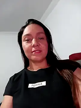 Snapshot of Ivony_twink chatting on 10-16-25, 03:37 Ivony twink online show from 10-16-25, 03:37