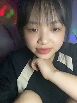 Snapshot of candy___123 chatting on 10-04-25, 02:51 candy   123 online show from 10-04-25, 02:51