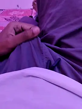 Snapshot of urs_samm chatting on 09-24-25, 10:11 urs samm online show from 09-24-25, 10:11