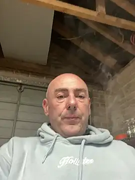 Richmcgee online show from 03-31-26, 07:27