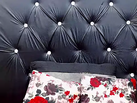 AppleAss02 online show from 10-23-25, 08:18