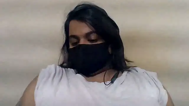 Snapshot of Vaani_Singha chatting on 06-24-26, 03:54 Vaani Singha online show from 06-24-26, 03:54