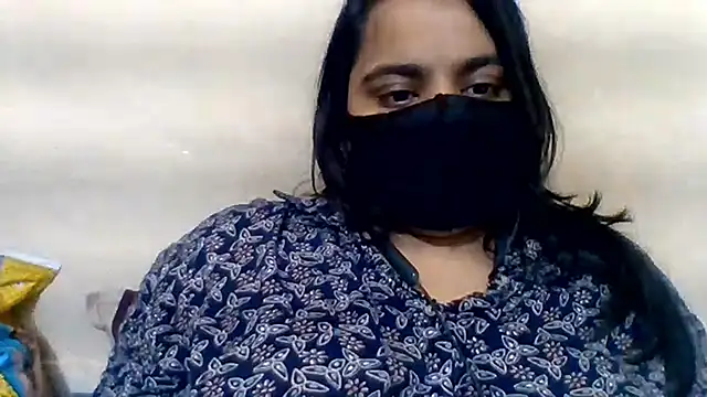 Snapshot of Vaani_Singha chatting on 06-20-26, 04:12 Vaani Singha online show from 06-20-26, 04:12