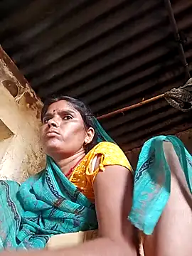 Snapshot of Sexy_queeny chatting on 10-11-25, 03:40 Sexy queeny online show from 10-11-25, 03:40