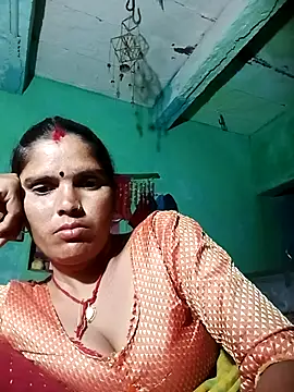 Snapshot of Sexy_queeny chatting on 10-20-25, 03:01 Sexy queeny online show from 10-20-25, 03:01