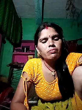 Snapshot of Sexy_queeny chatting on 09-15-25, 02:50 Sexy queeny online show from 09-15-25, 02:50