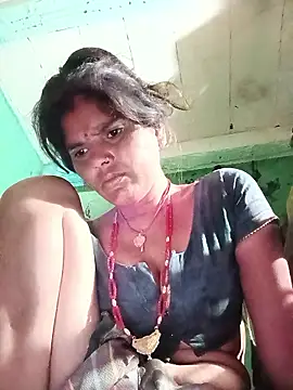 Snapshot of Sexy_queeny chatting on 10-02-25, 08:34 Sexy queeny online show from 10-02-25, 08:34