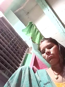 Snapshot of Sexy_queeny chatting on 10-11-25, 03:46 Sexy queeny online show from 10-11-25, 03:46