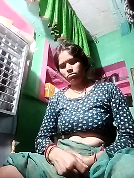 Snapshot of Sexy_queeny chatting on 10-28-25, 11:14 Sexy queeny online show from 10-28-25, 11:14