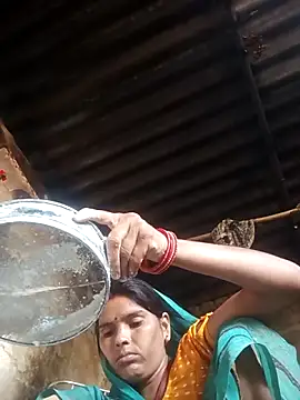 Snapshot of Sexy_queeny chatting on 10-10-25, 02:34 Sexy queeny online show from 10-10-25, 02:34