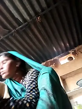 Snapshot of Sexy_queeny chatting on 09-25-25, 01:33 Sexy queeny online show from 09-25-25, 01:33