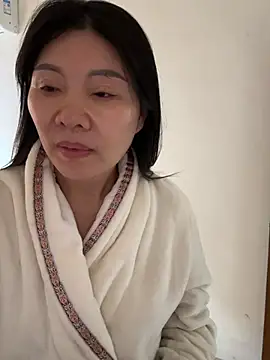 xiiuuff18 online show from 03-28-26, 12:44