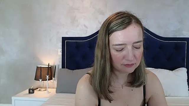 Blue Angel Sweet online show from 10-25-25, 03:49