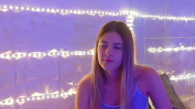 Aishha  online show from 11-10-25, 06:07