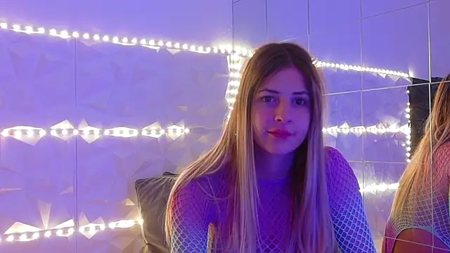 Aishha  online show from 10-06-25, 05:08