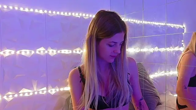 Aishha  online show from 09-15-25, 05:30