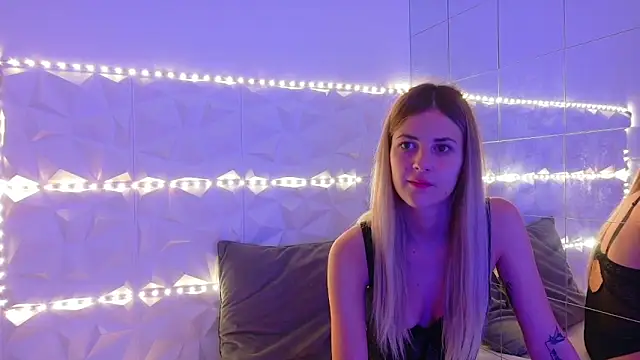 Aishha  online show from 09-09-25, 05:28