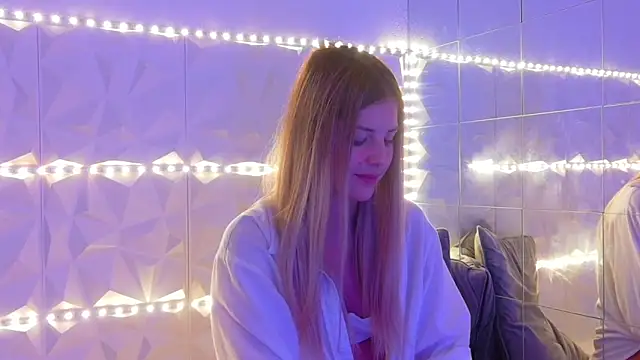 Aishha  online show from 10-07-25, 05:08