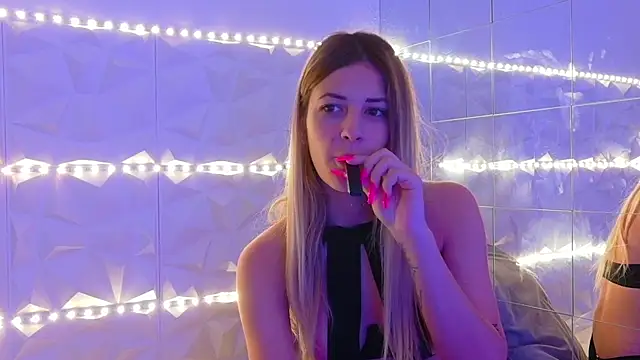 Aishha  online show from 10-09-25, 05:41