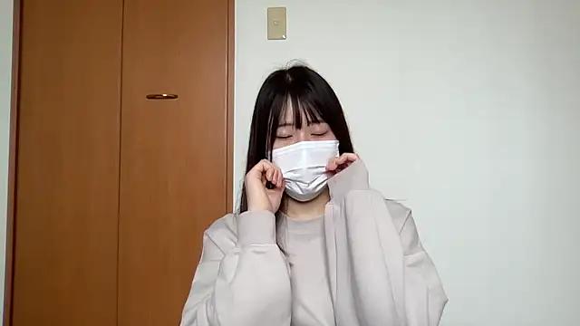 Snapshot of nuu_u chatting on 10-21-25, 03:06 nuu u online show from 10-21-25, 03:06