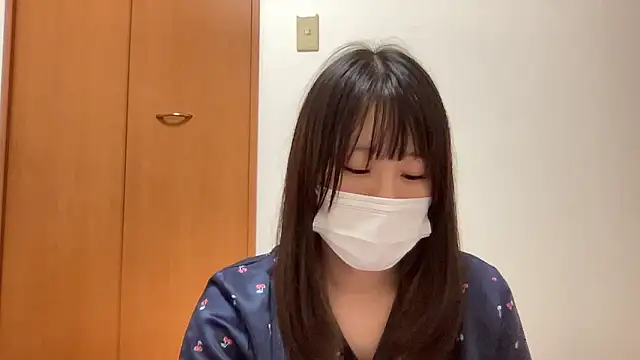 Snapshot of nuu_u chatting on 10-01-25, 03:05 nuu u online show from 10-01-25, 03:05