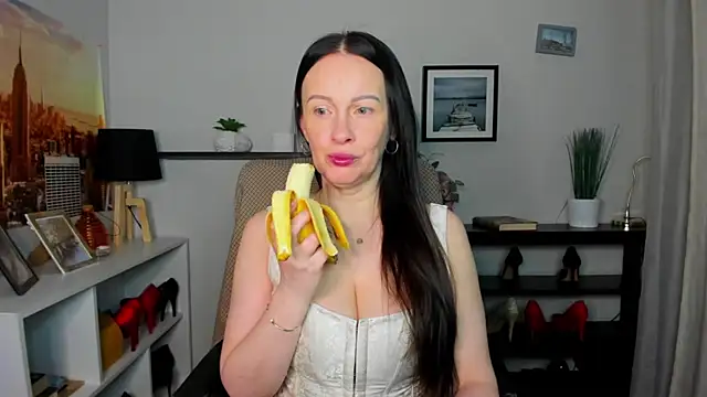 Velvet Jasmine online show from 12-16-25, 06:28