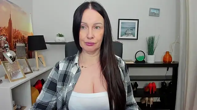 Velvet Jasmine online show from 10-10-25, 05:41