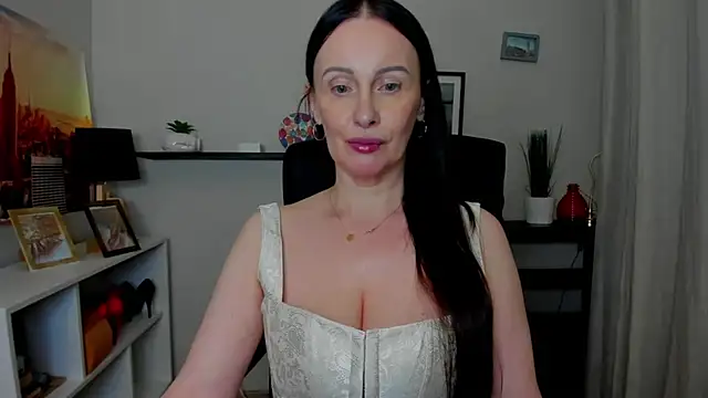 Velvet Jasmine online show from 10-17-25, 05:37