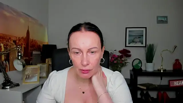 Velvet Jasmine online show from 09-11-25, 05:29