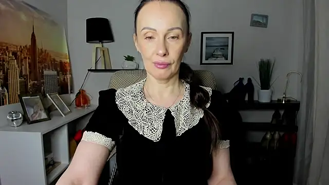 Velvet Jasmine online show from 02-12-26, 06:24