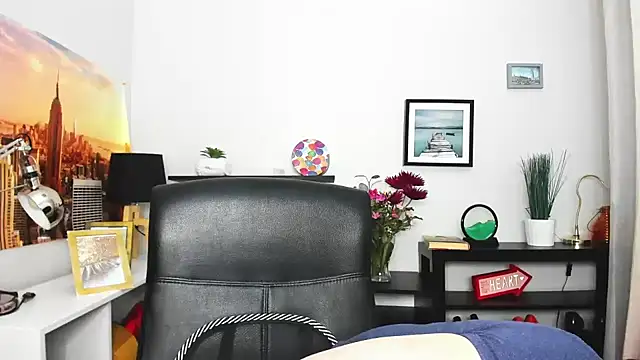 Velvet Jasmine online show from 09-23-25, 05:25