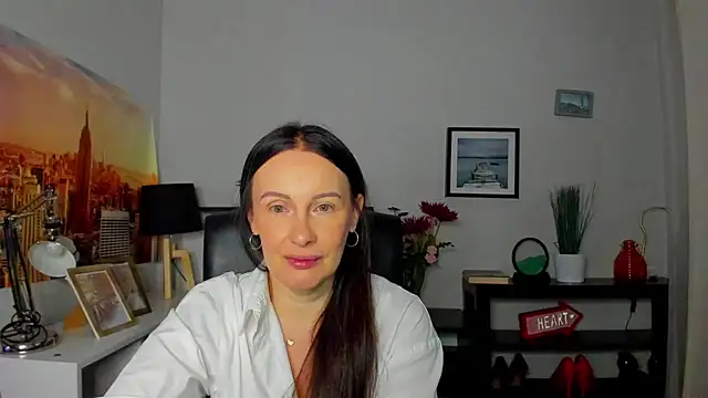 Velvet Jasmine online show from 10-01-25, 05:23