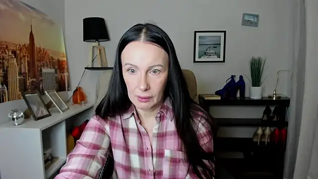 Velvet Jasmine online show from 02-10-26, 06:34