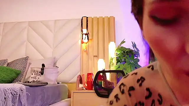 Zafiro Gem  online show from 09-17-25, 07:38