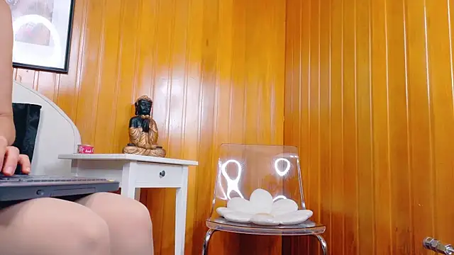 Zafiro Gem  online show from 10-15-25, 07:55