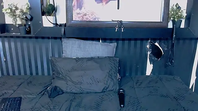 DarkQueen25x online show from 11-11-25, 10:26