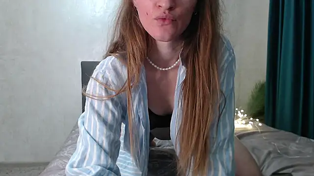 Snapshot of Liltightbabe chatting on 10-18-25, 02:30 Liltightbabe online show from 10-18-25, 02:30