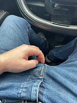 Dmnk2011 online show from 03-25-26, 09:08