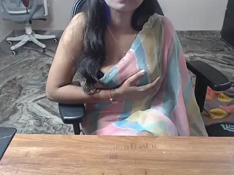  LoveBirds online show from 03-03-26, 06:04