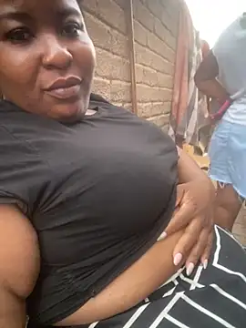 Snapshot of ThickTana chatting on 09-18-25, 03:37 ThickTana online show from 09-18-25, 03:37