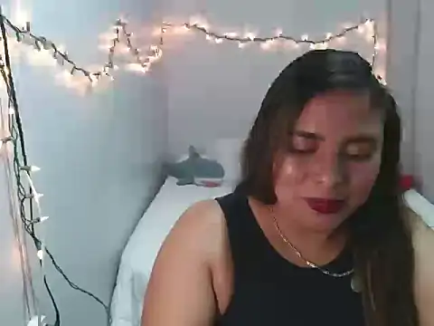 Snapshot of crystal_1991 chatting on 10-08-25, 04:36 crystal 1991 online show from 10-08-25, 04:36